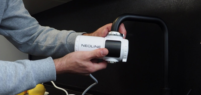 Проточный водонагреватель насадка Neoline OneTap Mini