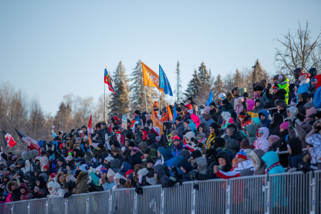 Русклимат – чемпионам: лучшие лыжники страны соревнуются на многокилометровой гонке